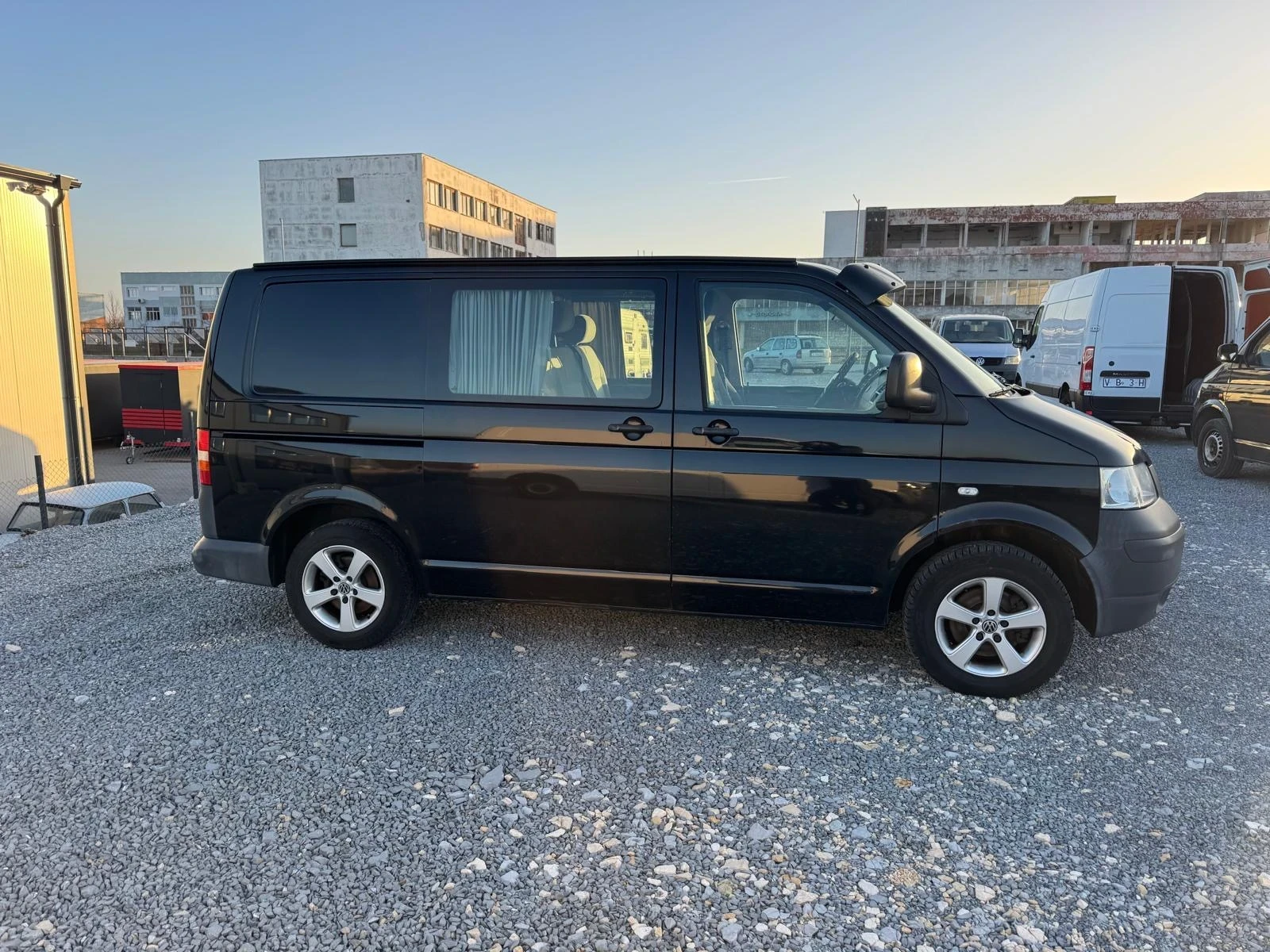 VW Transporter АВТОМОБИЛЪТ Е НАЛИЧЕН! ВНОС ОТ НИДЕРЛАНДИЯ! БЕЗ РЪ, снимка 3 - Бусове и автобуси - 54508644