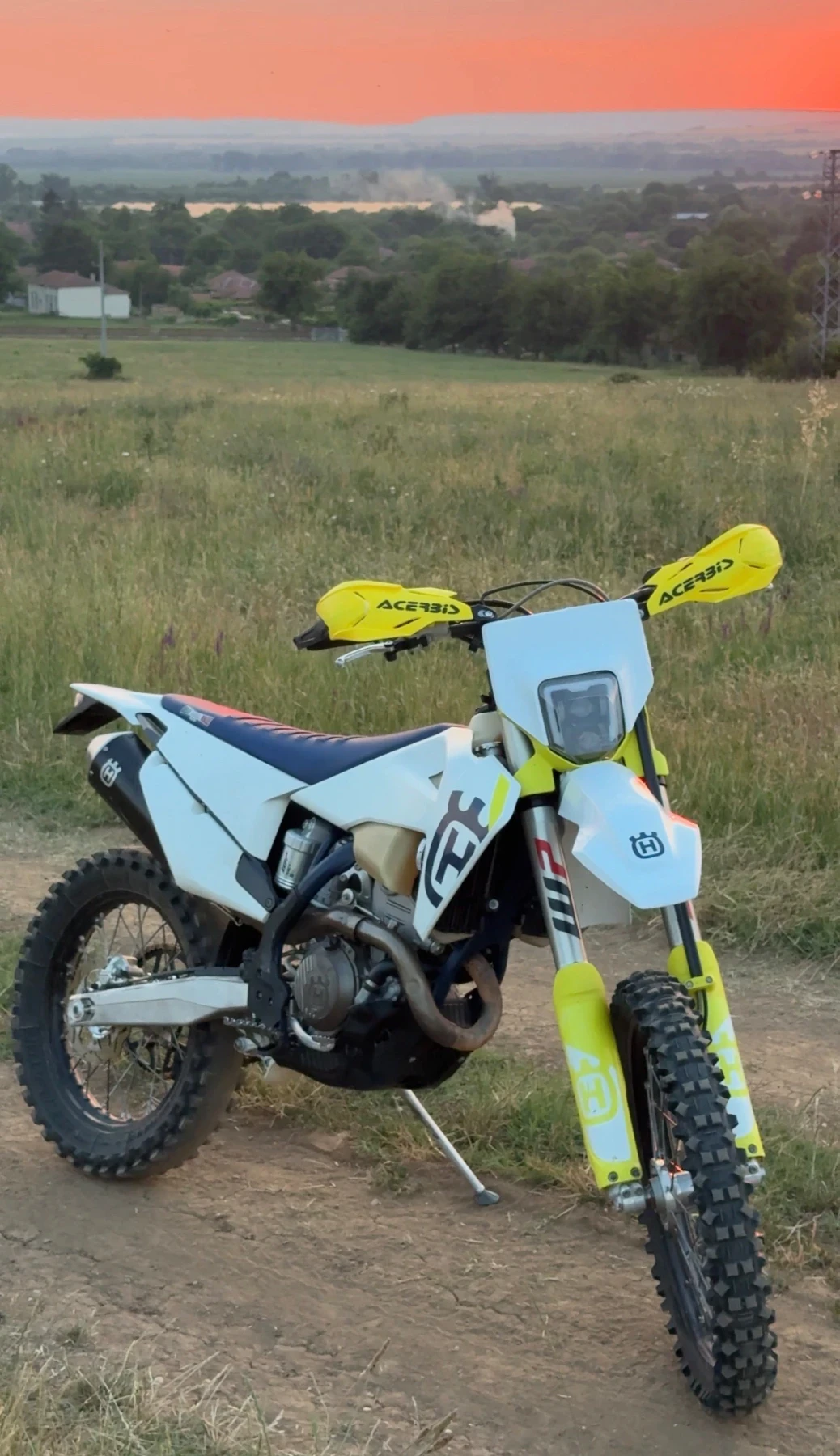 Husqvarna FE Регистриран, обслужен и сервизиран на 94 мото часа