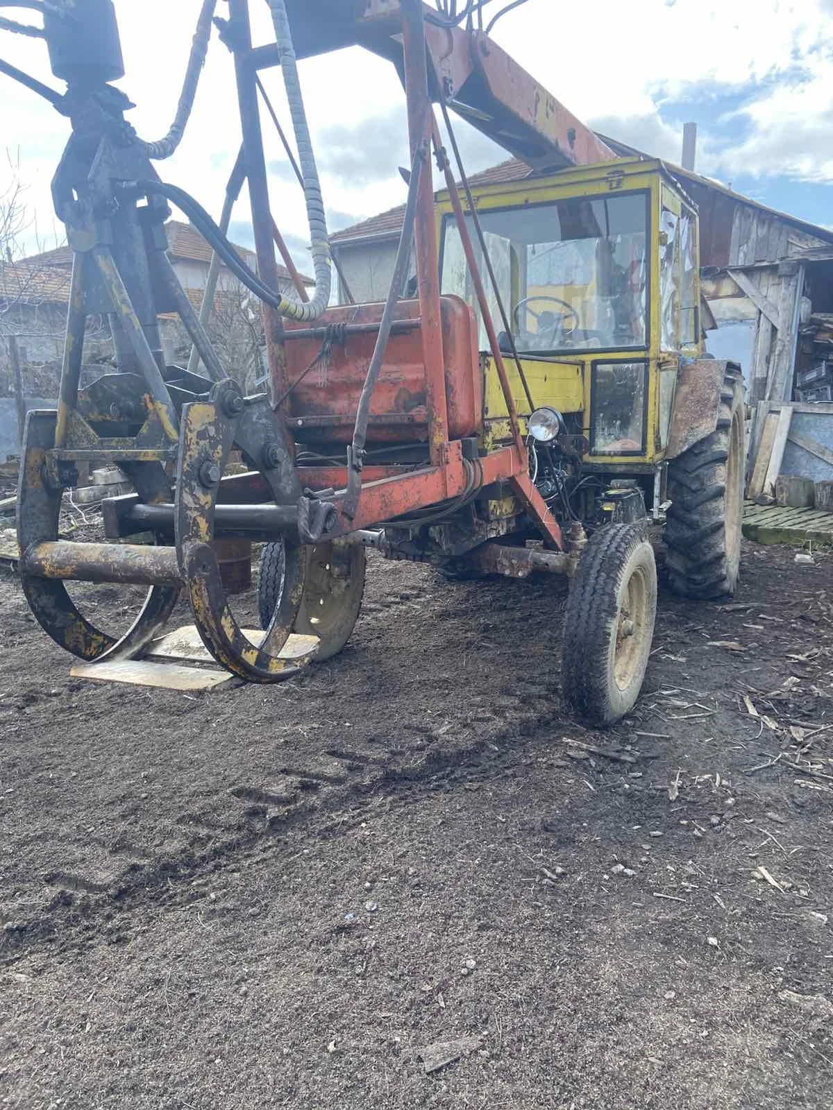 Трактор Болгар С щипка