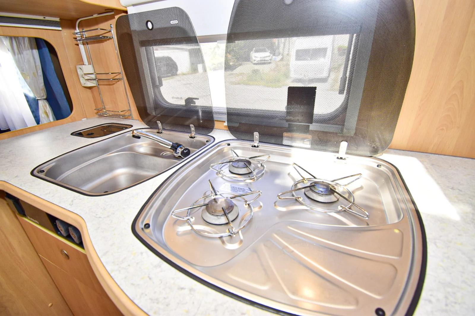 Каравана Dethleffs Camper 510 - изображение 9