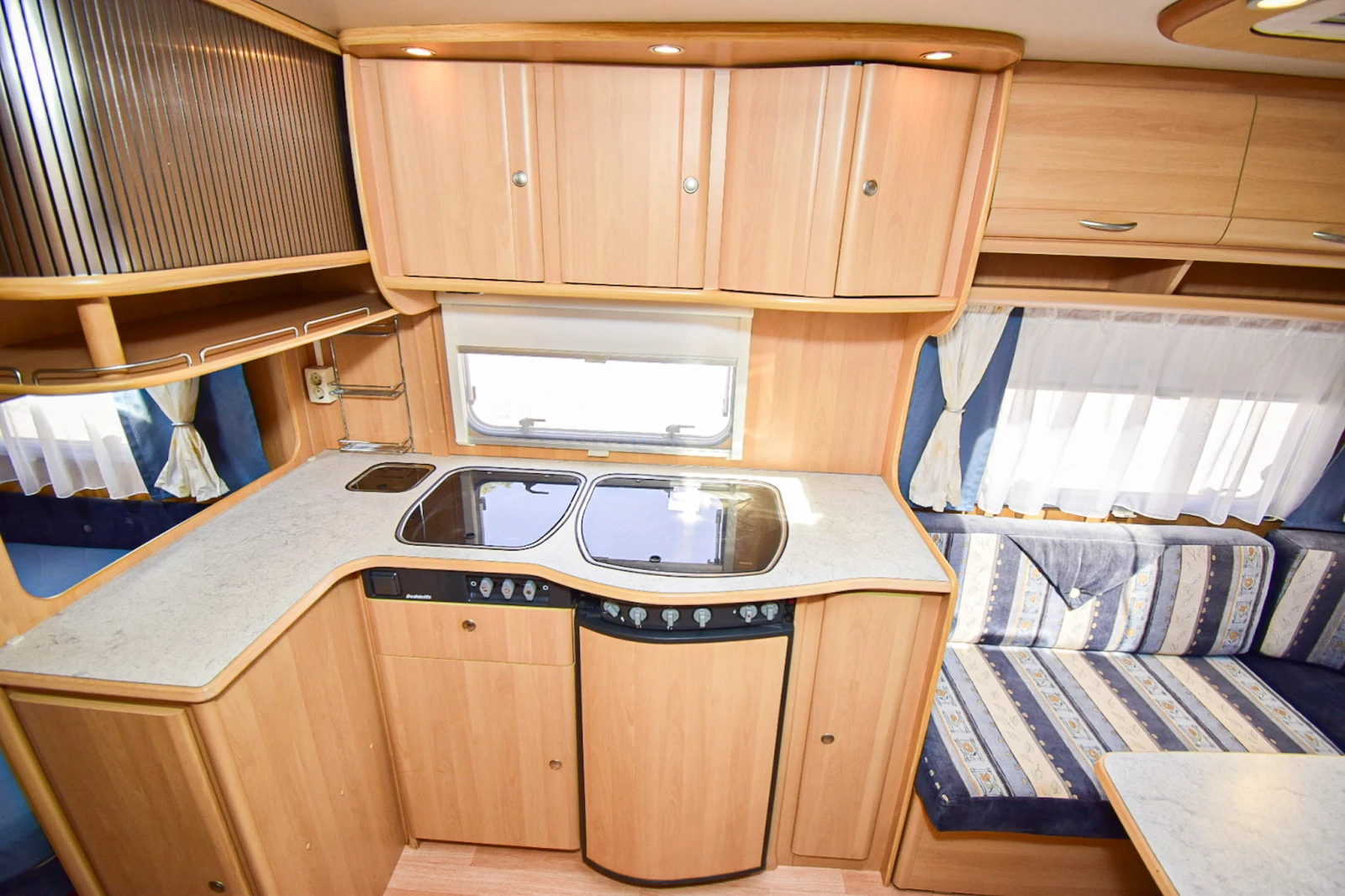 Каравана Dethleffs Camper 510 - изображение 8