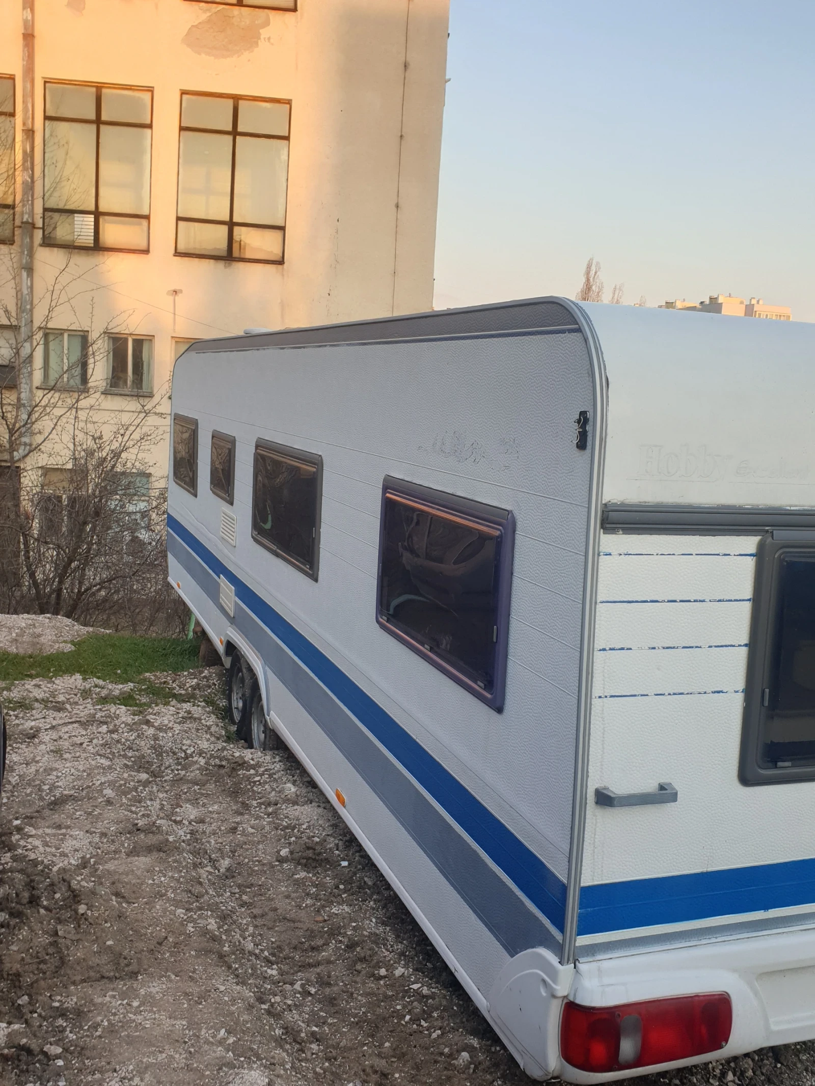�������� Hobby 2002 | Mobile.bg � ����������� 11