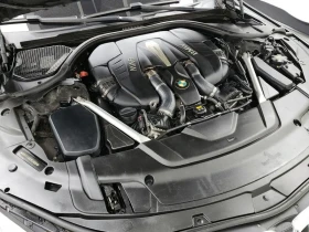 BMW 750 xDrive, снимка 11