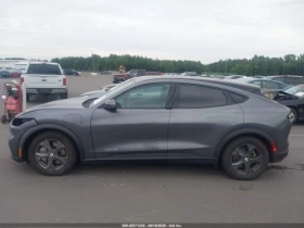 Ford Mustang Mach-E Select AWD, снимка 9