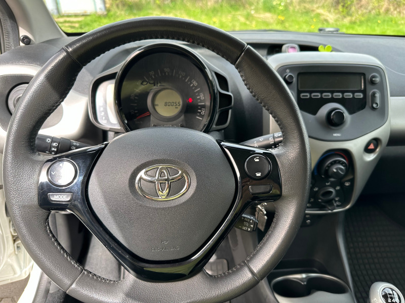 Toyota Aygo  80000km, снимка 5 - Автомобили и джипове - 46238722