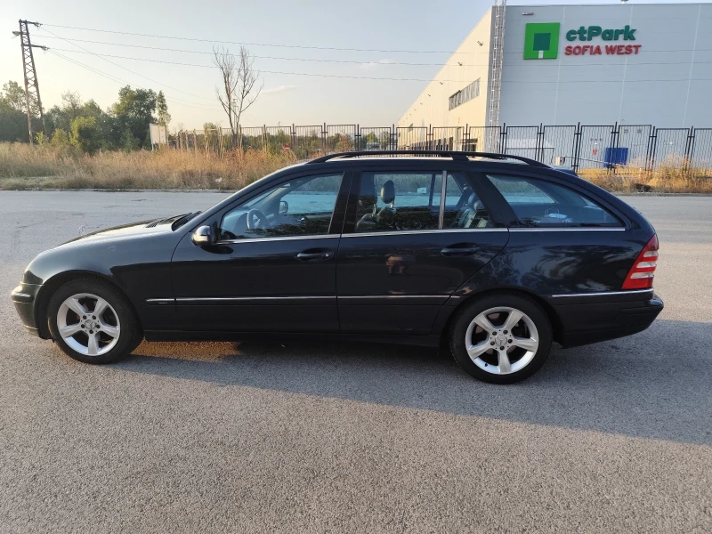 Mercedes-Benz C 220, снимка 3 - Автомобили и джипове - 47162764