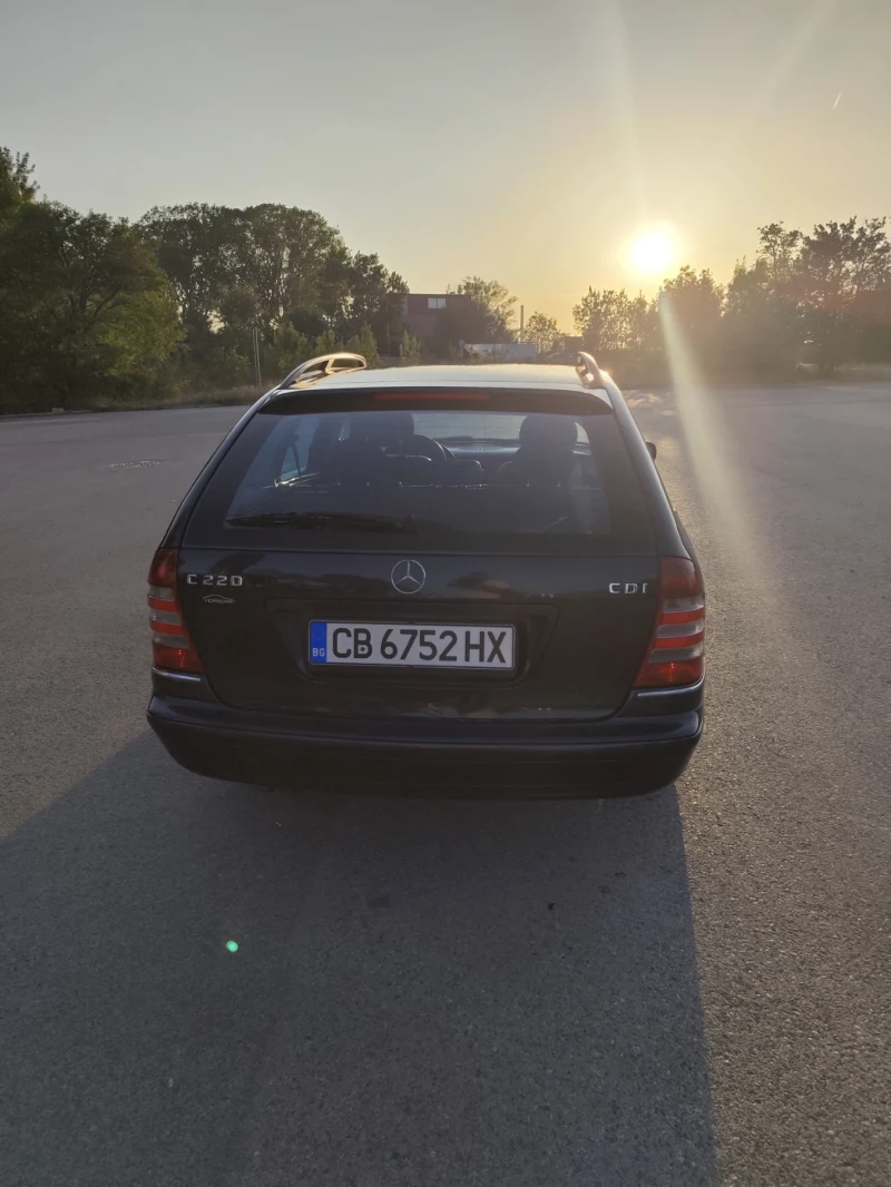 Mercedes-Benz C 220, снимка 10 - Автомобили и джипове - 47162764