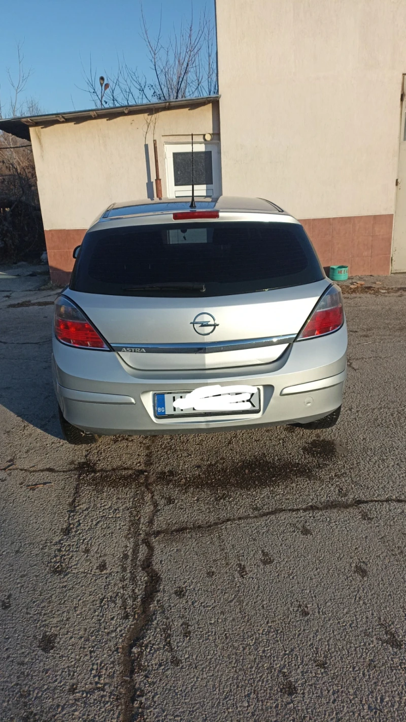 Opel Astra, снимка 3 - Автомобили и джипове - 48408734