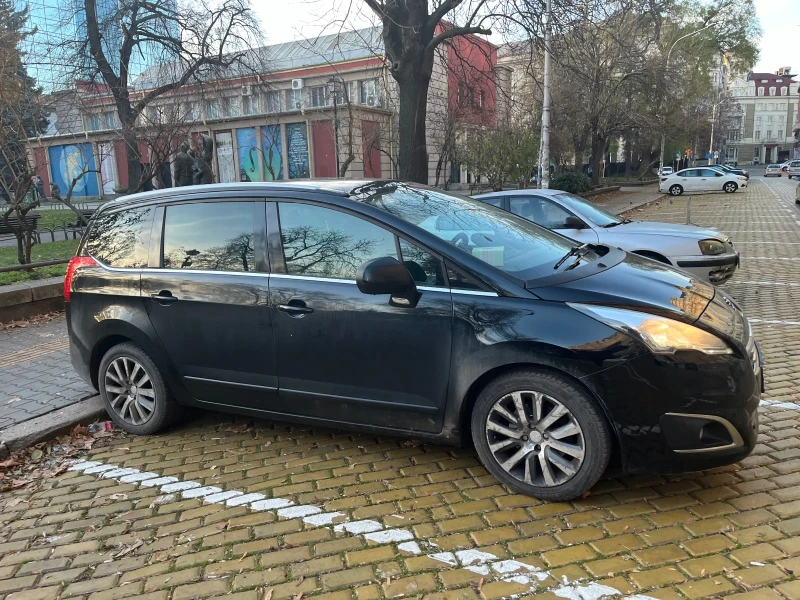 Peugeot 5008, снимка 3 - Автомобили и джипове - 48738400