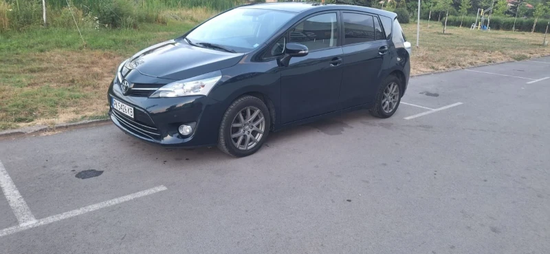 Toyota Verso, снимка 6 - Автомобили и джипове - 52507684