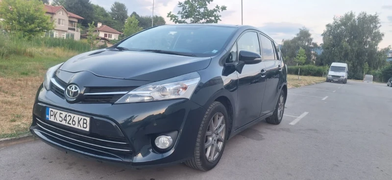 Toyota Verso, снимка 2 - Автомобили и джипове - 52507684