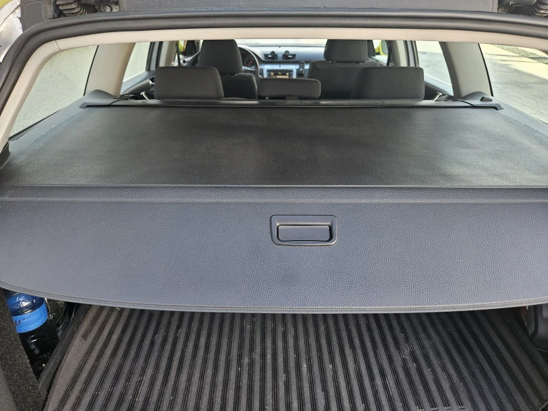 VW Passat 2.0 Common Rail, снимка 14 - Автомобили и джипове - 51911037