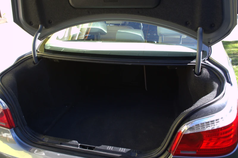 BMW 525 3.0 Xdrive, снимка 16 - Автомобили и джипове - 52677739