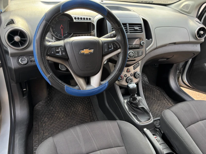 Chevrolet Aveo, снимка 10 - Автомобили и джипове - 52655851