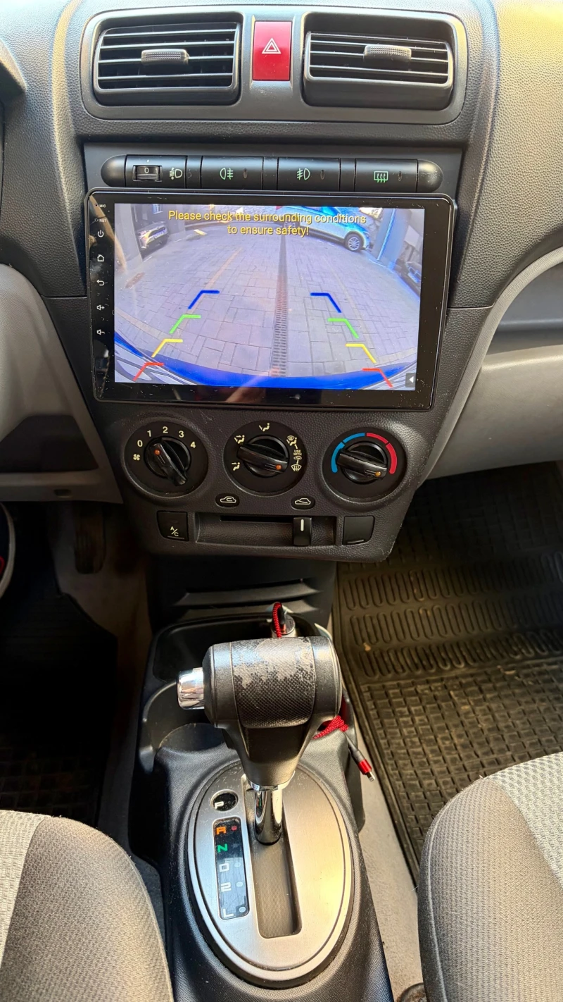 Kia Picanto 1.1 бензин Автоматик, снимка 5 - Автомобили и джипове - 52856260