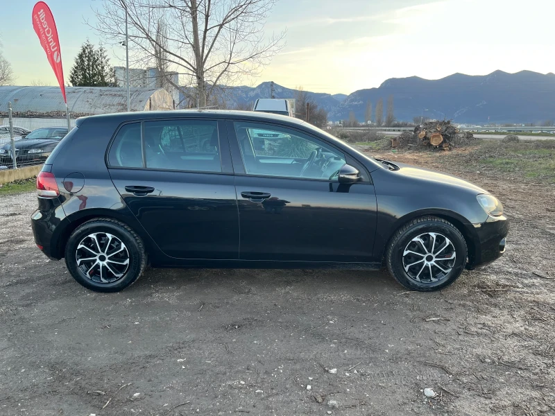 VW Golf 1.6TDI-105-HI-LINE-ITALIA, снимка 4 - Автомобили и джипове - 53117172