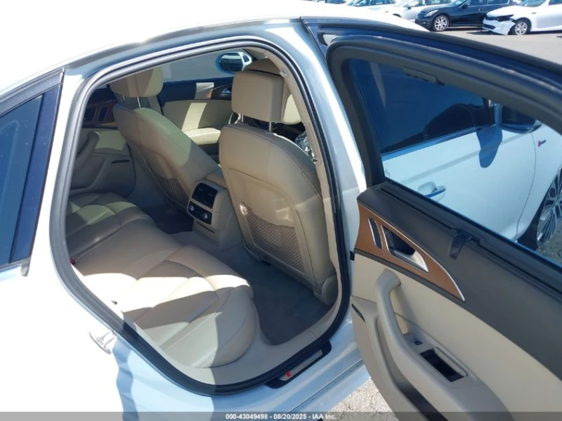 Audi A6 3l 3.0T Premium Plus, снимка 8 - Автомобили и джипове - 53168943