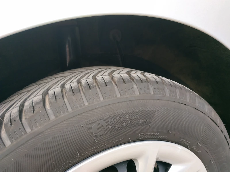 Hyundai I10, снимка 3 - Автомобили и джипове - 53239769