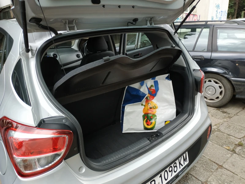 Hyundai I10, снимка 4 - Автомобили и джипове - 53239769