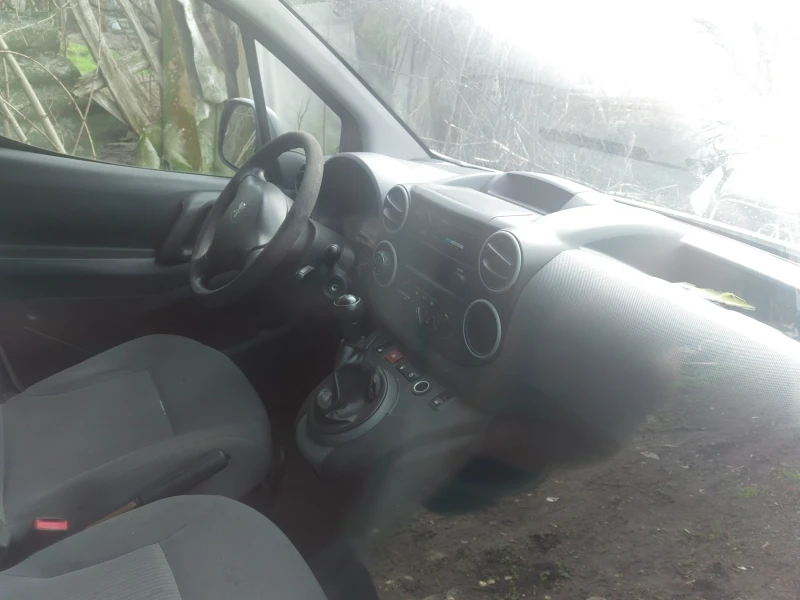 Peugeot Partner, снимка 3 - Автомобили и джипове - 53414526