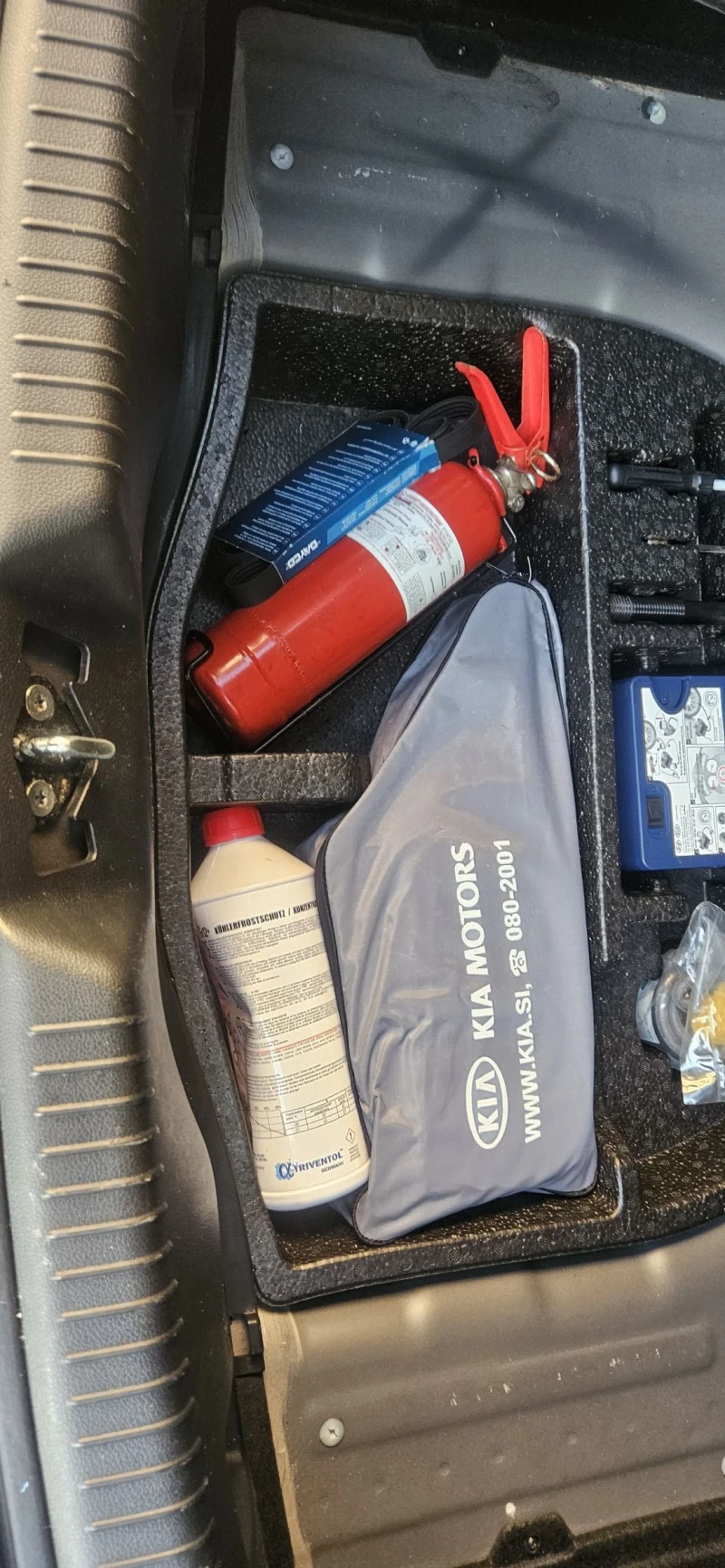 Kia Ceed 1.6 дизел, снимка 14 - Автомобили и джипове - 53485865