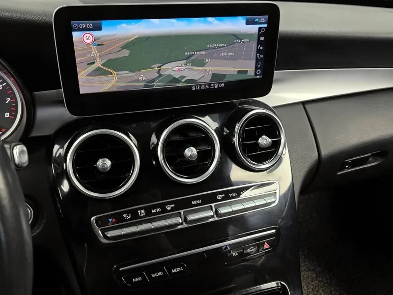 Mercedes-Benz C 200, снимка 14 - Автомобили и джипове - 55842025