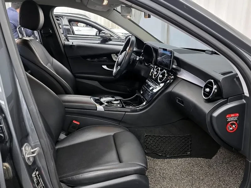 Mercedes-Benz C 200, снимка 11 - Автомобили и джипове - 55842025