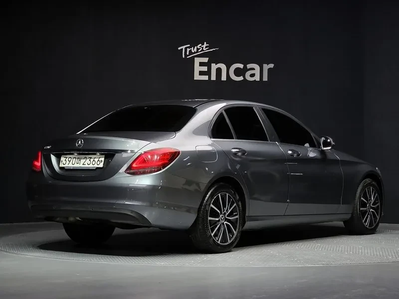 Mercedes-Benz C 200, снимка 2 - Автомобили и джипове - 55842025