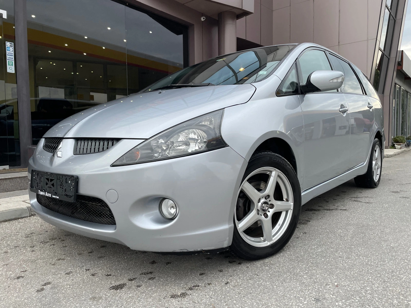 Mitsubishi Grandis 2.4i-GAZ-AVTOMAT-КОЖА - изображение 2