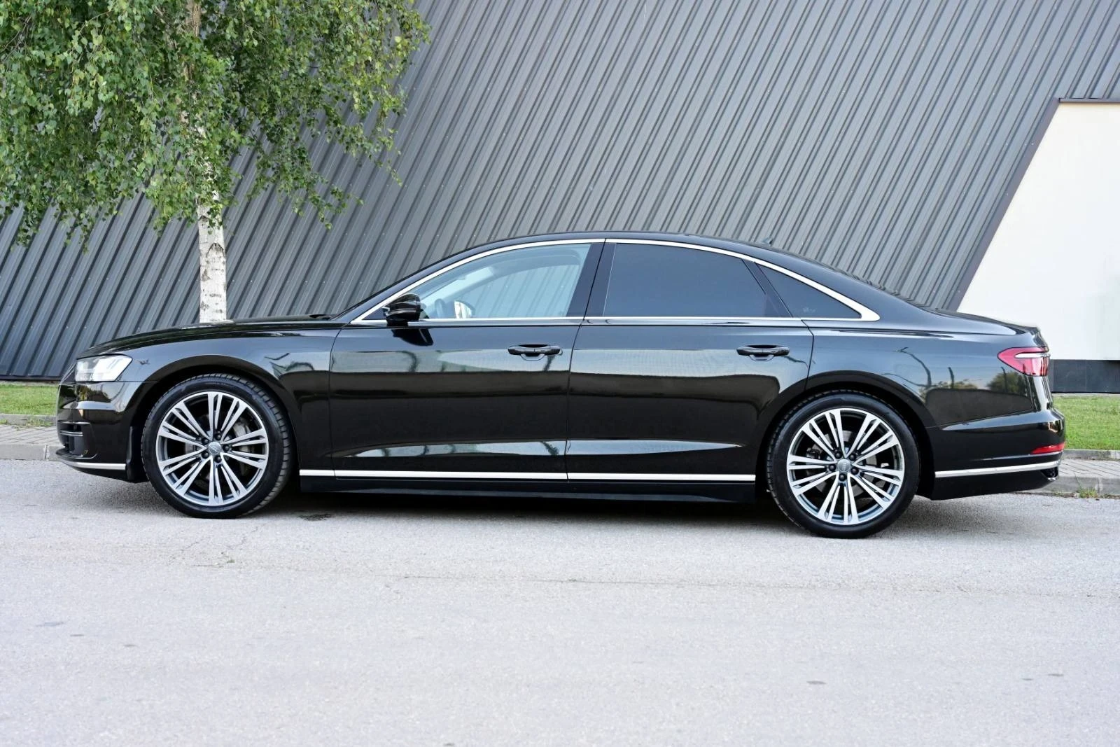 Audi A8 50 TDI* DISTRONIC* MATRIX* SOFT* СЕРВИЗНА ИСТОРИЯ - изображение 5