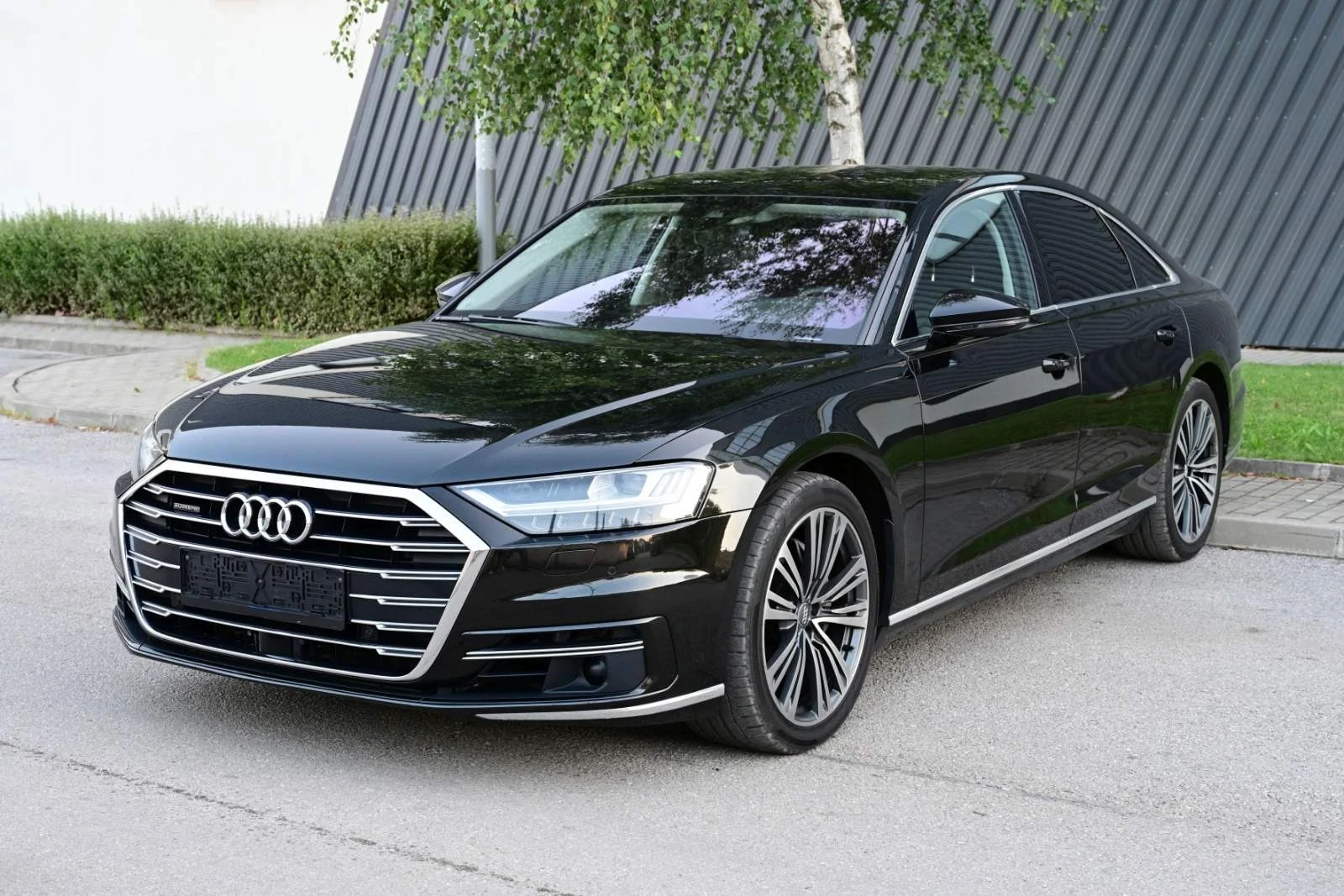 Audi A8 50 TDI* DISTRONIC* MATRIX* SOFT* СЕРВИЗНА ИСТОРИЯ - изображение 2