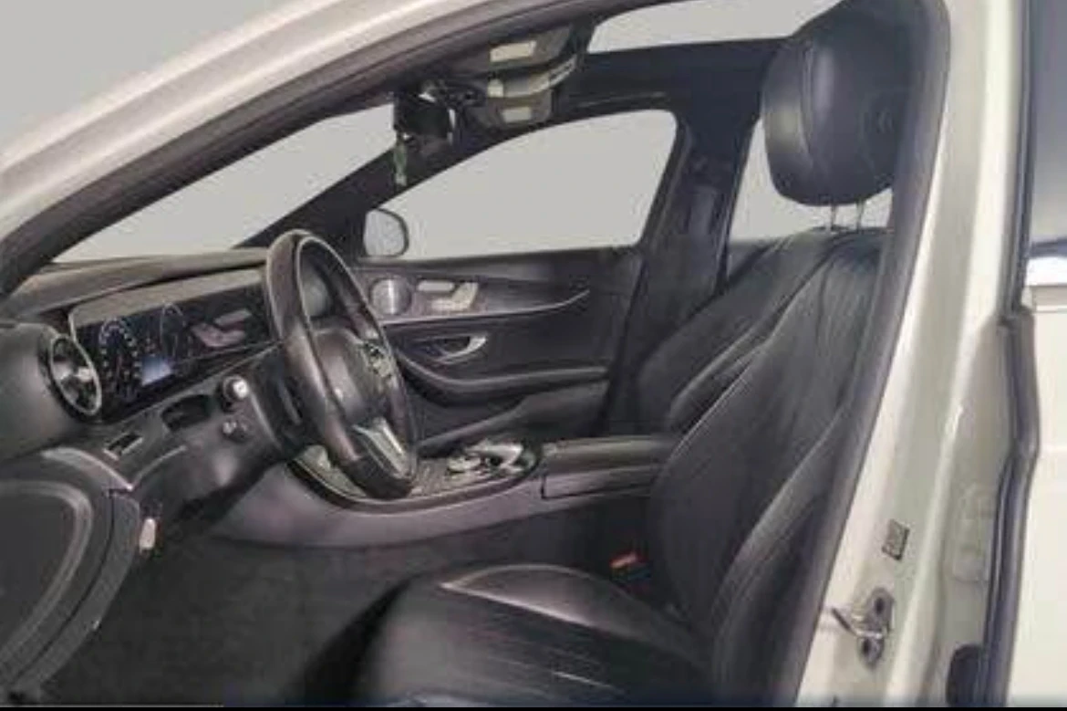 Mercedes-Benz E 300 4MATIC * * CARFAX * * АВТО КРЕДИТ * *  - изображение 7