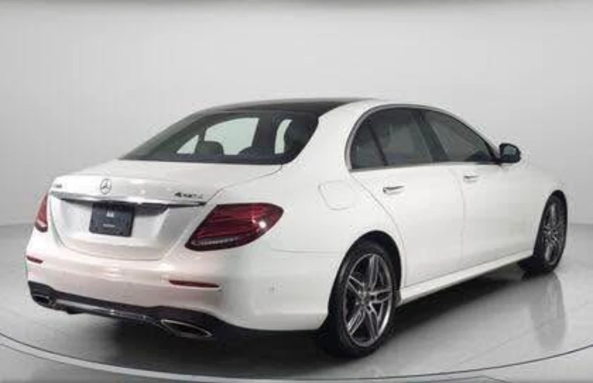 Mercedes-Benz E 300 4MATIC * * CARFAX * * АВТО КРЕДИТ * *  - изображение 4