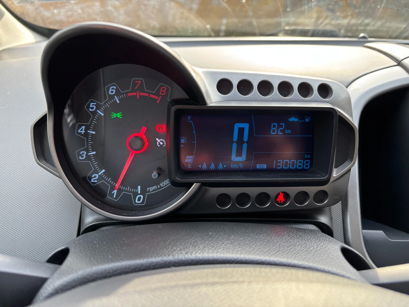 Chevrolet Aveo  - изображение 8