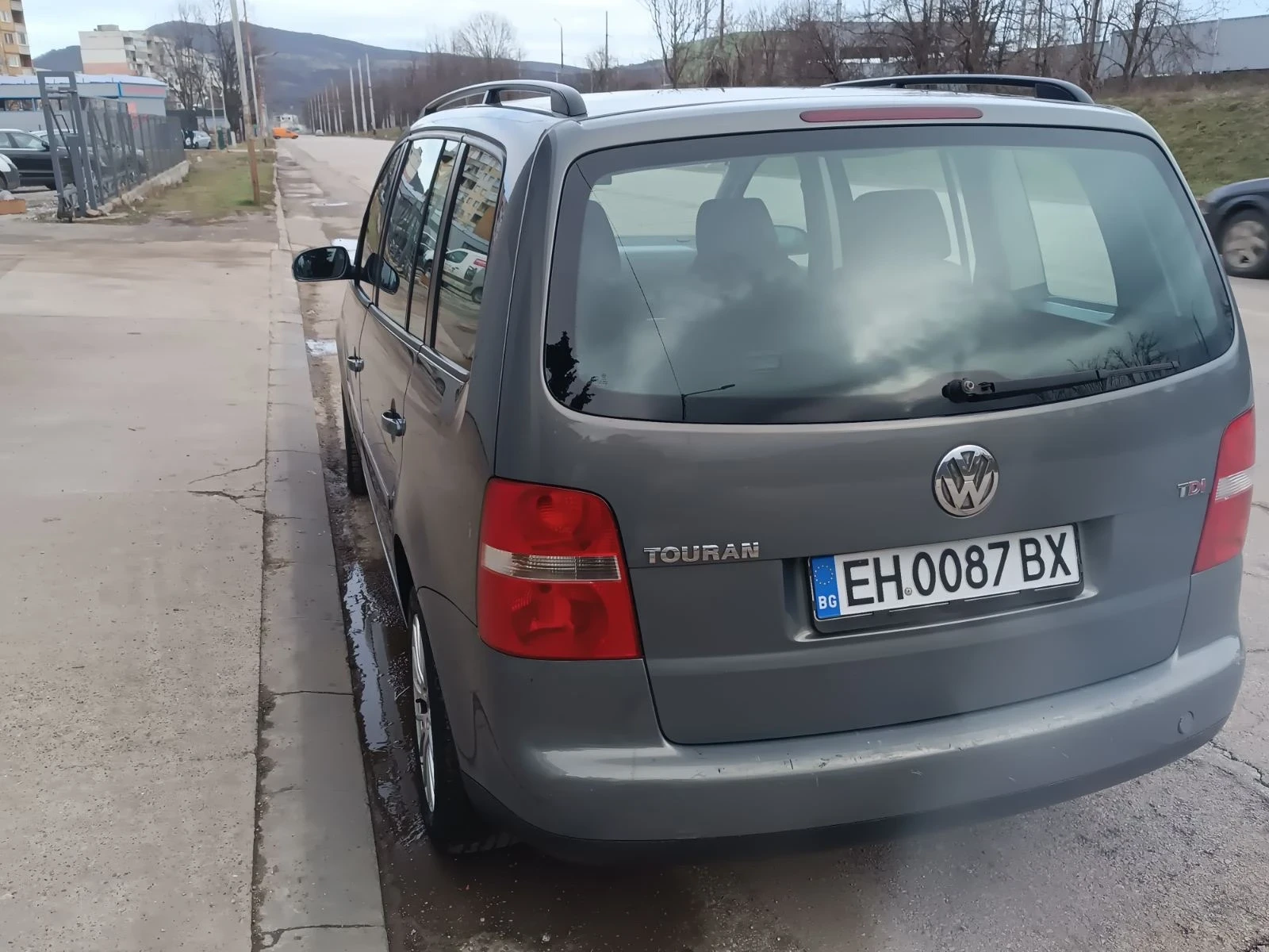 VW Touran 2.0 дизел - изображение 10