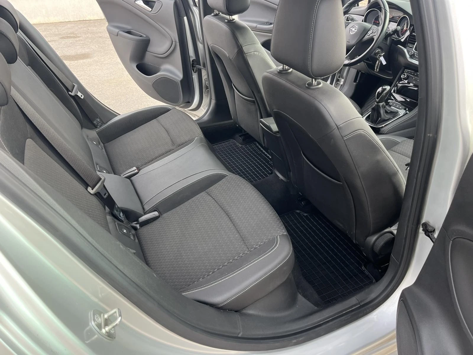 Opel Astra 1.0 TURBO 105кс EURO 6B FULL ВНОС ИТАЛИЯ - изображение 10