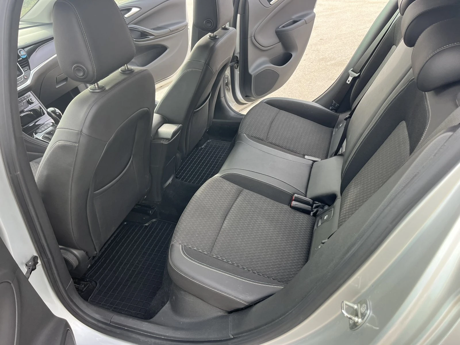 Opel Astra 1.0 TURBO 105кс EURO 6B FULL ВНОС ИТАЛИЯ - изображение 9