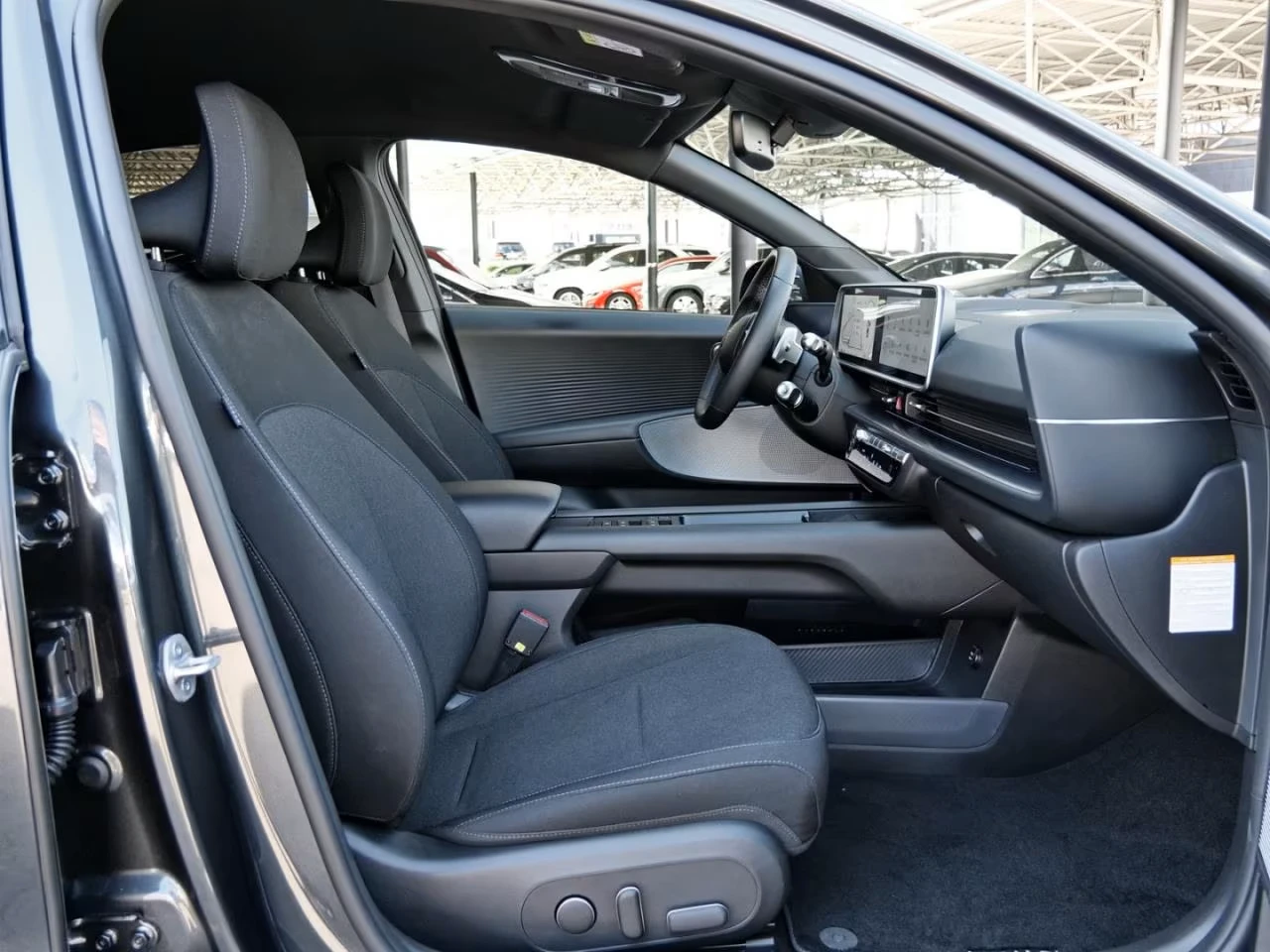 Hyundai Ioniq 6 77kWh* DISTR* KEYLESS* 360 CAM* HEAD-UP* CARPLAY*  | Mobile.bg � ����������� 13