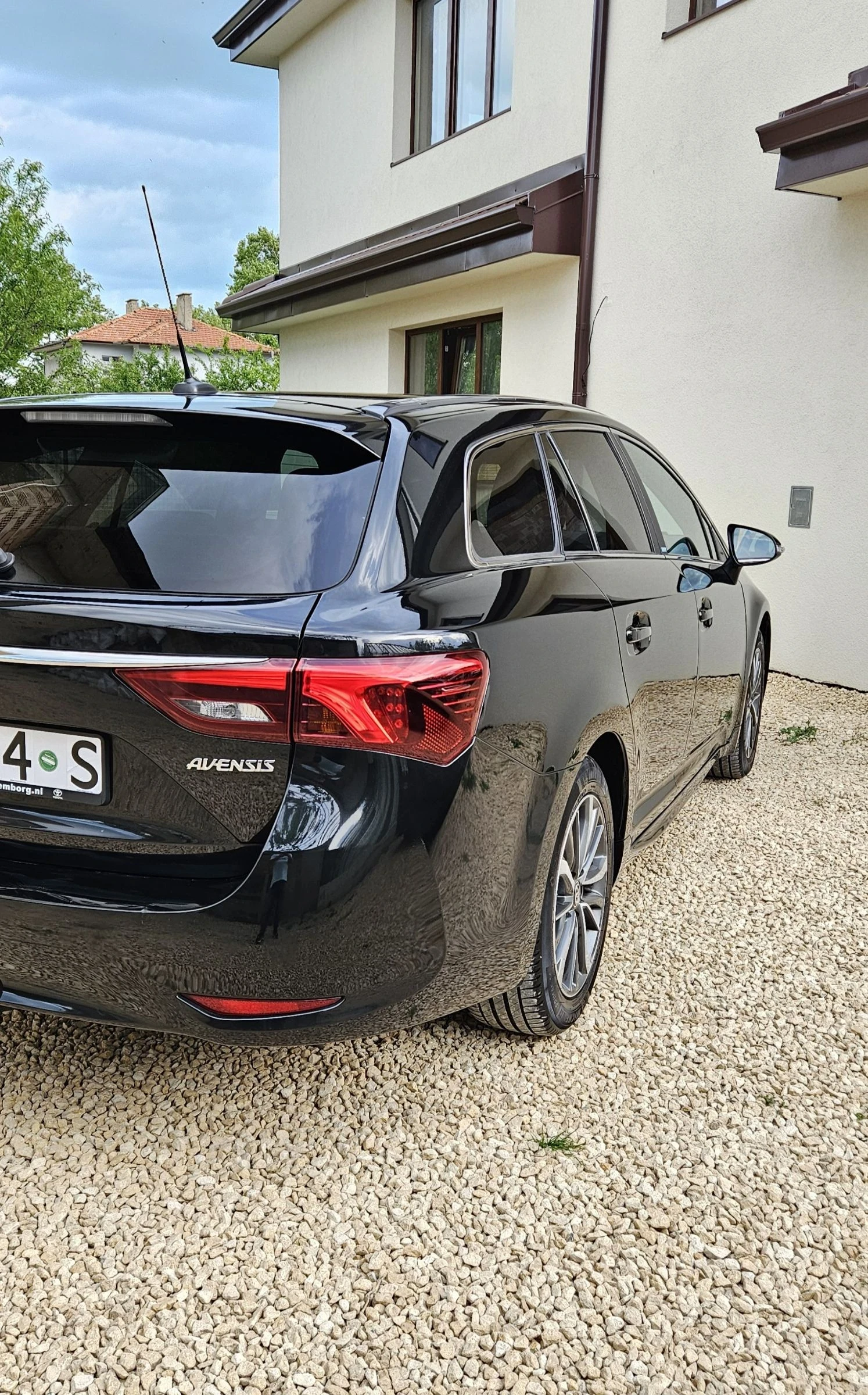 Toyota Avensis 1.8, 147ks Valvematic Edition  S, снимка 4 - Автомобили и джипове - 54622872