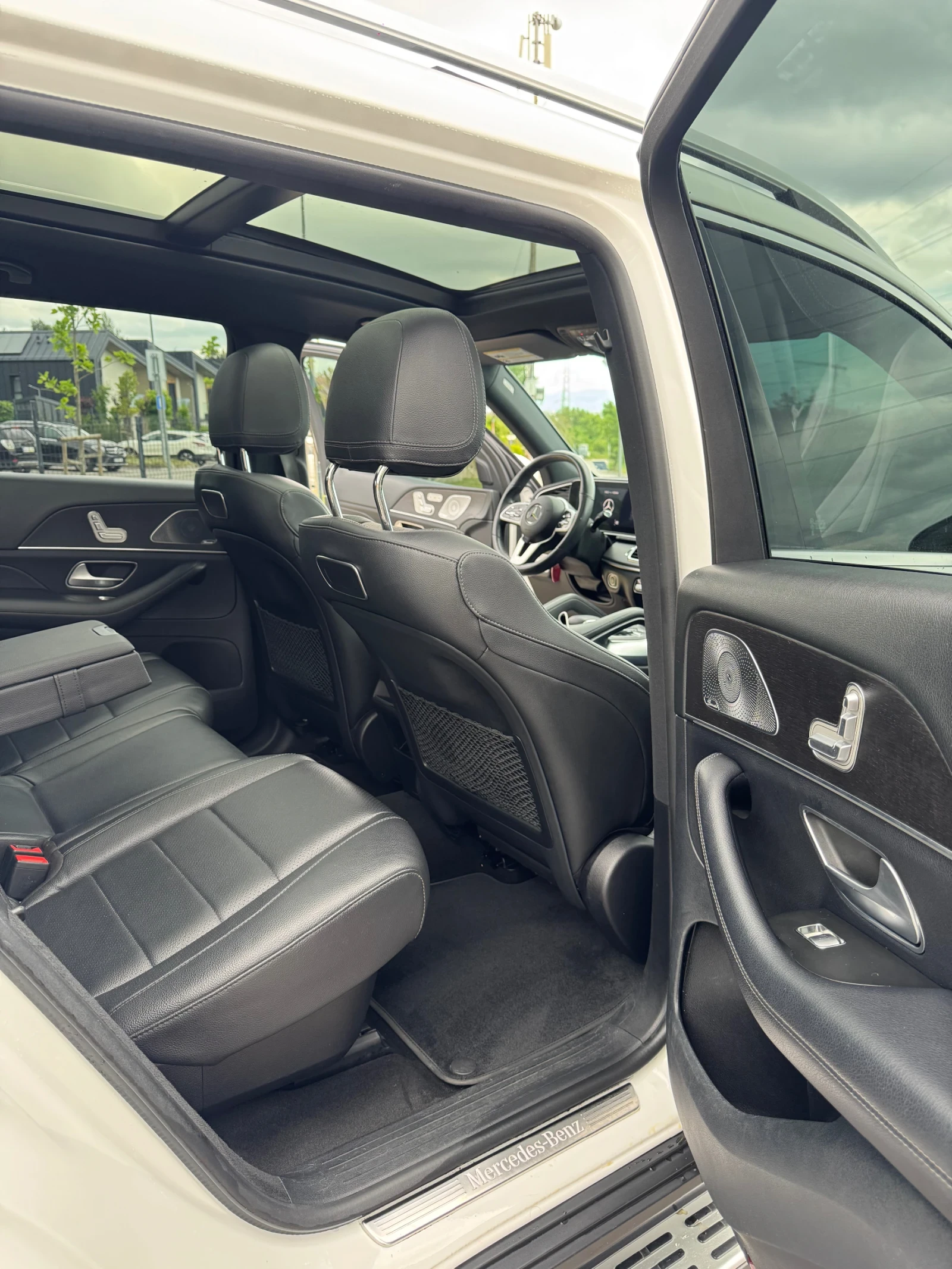 Mercedes-Benz GLS 450 Burmester* 360* PANO* ОБДУХВАНЕ* MULTIBEAM* ПОДГРЕ, снимка 8 - Автомобили и джипове - 54732931
