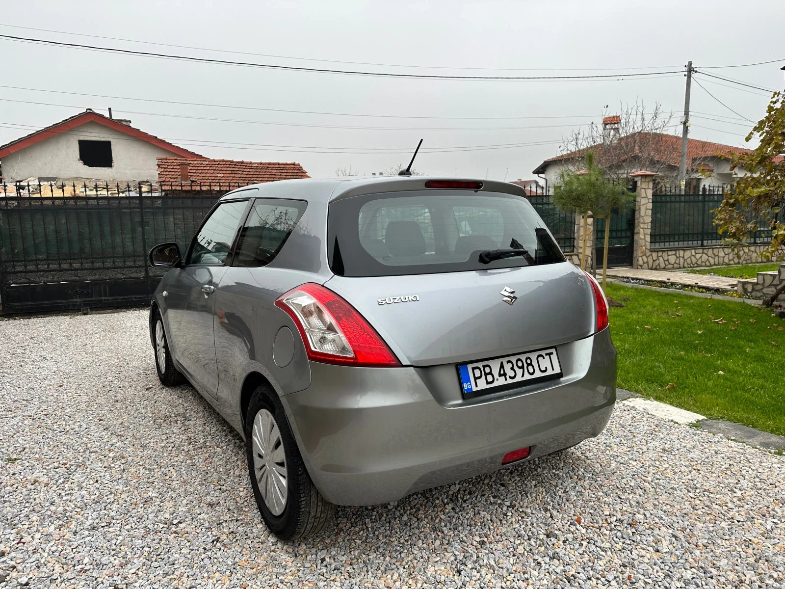 Suzuki Swift Перфектен, снимка 3 - Автомобили и джипове - 55934645
