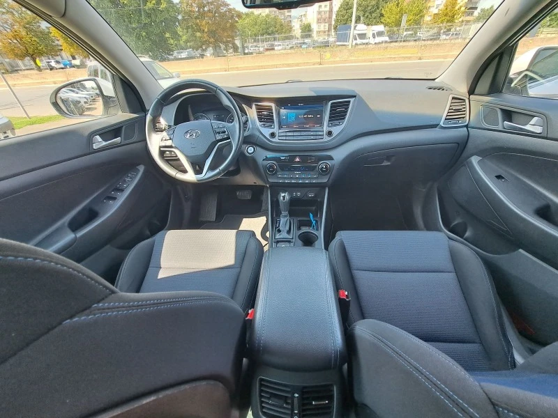 Hyundai Tucson, снимка 9 - Автомобили и джипове - 42085475