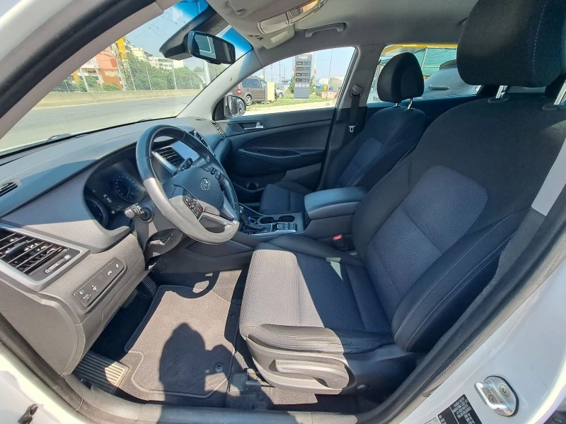 Hyundai Tucson, снимка 8 - Автомобили и джипове - 42085475