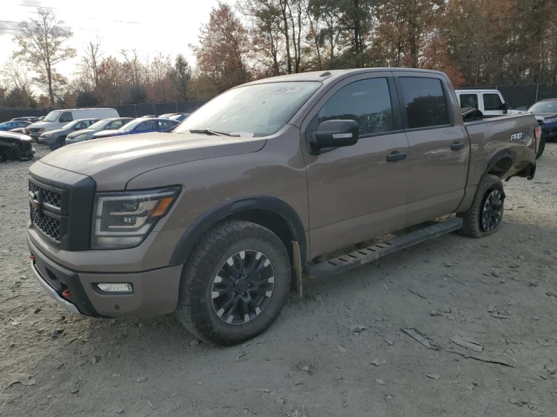 Nissan Titan crew cab SV Crew Cab PRO-4X, снимка 2 - Автомобили и джипове - 48313695