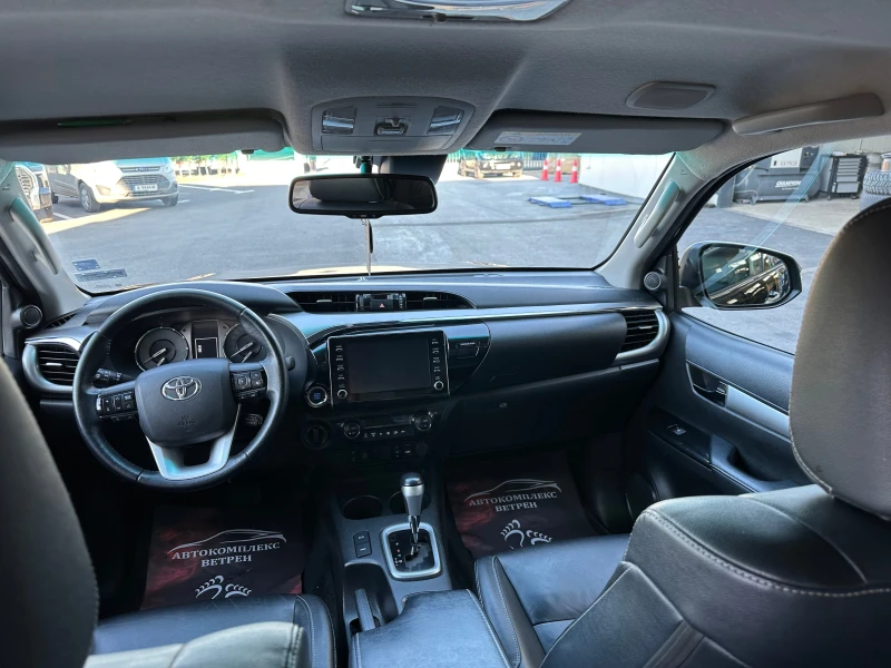 Toyota Hilux 2.8, снимка 11 - Автомобили и джипове - 49398902