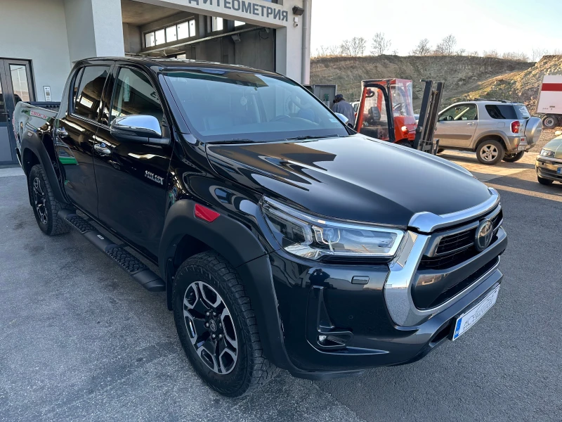 Toyota Hilux 2.8, снимка 5 - Автомобили и джипове - 49398902