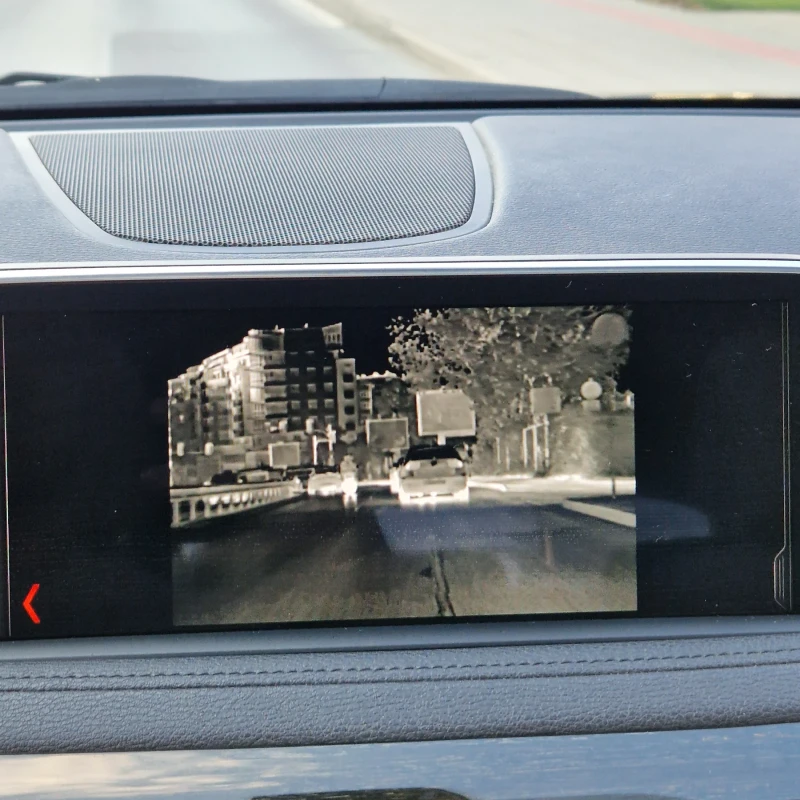 BMW X6 40d Mpak/H&K/HUD/NightVision/Multimedia, снимка 9 - Автомобили и джипове - 52885666