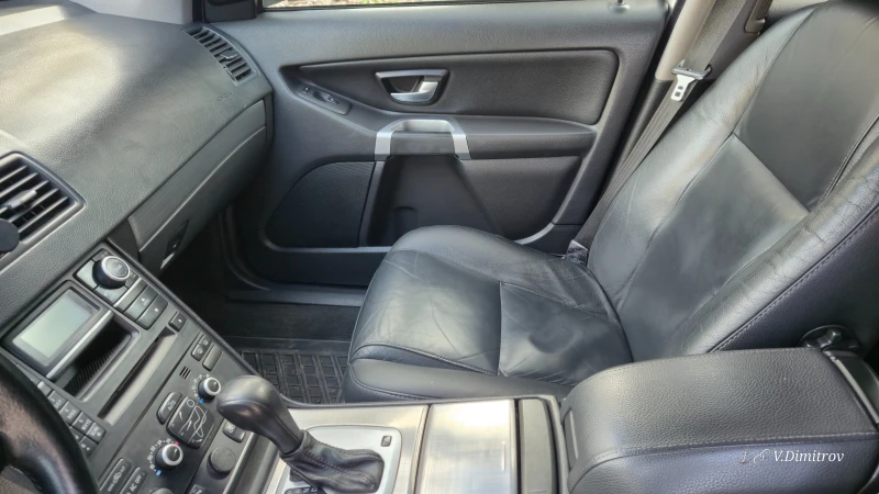 Volvo Xc90, снимка 9 - Автомобили и джипове - 52913079