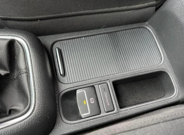 VW Tiguan 1.4TSI BLUE MOTIONS TECHNOLOGY , снимка 14 - Автомобили и джипове - 52723692