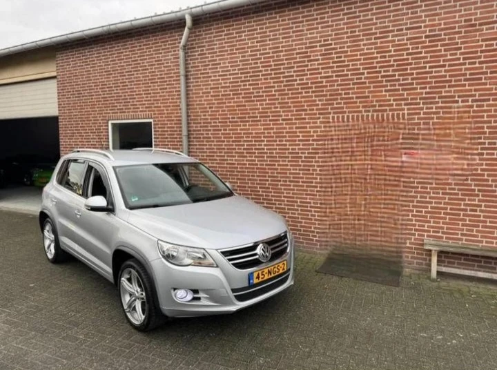 VW Tiguan 1.4TSI BLUE MOTIONS TECHNOLOGY , снимка 3 - Автомобили и джипове - 52723692